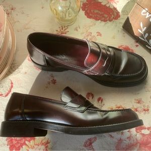 G.H. BASS & CO Dark brown penny loafers